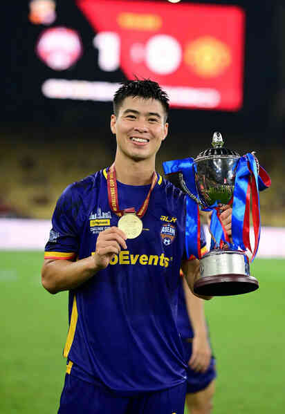 duy manh mu 1.jpg