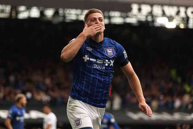 Chelsea thắng Man Utd trong cuộc chiến giành Delap