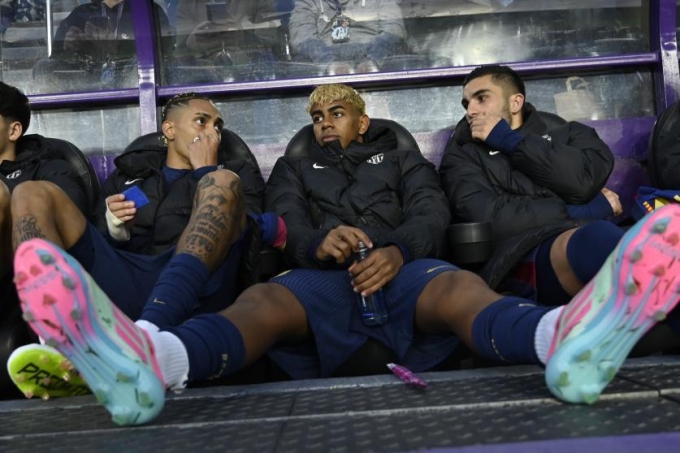 Barca thắng nhọc đội cuối bảng La Liga