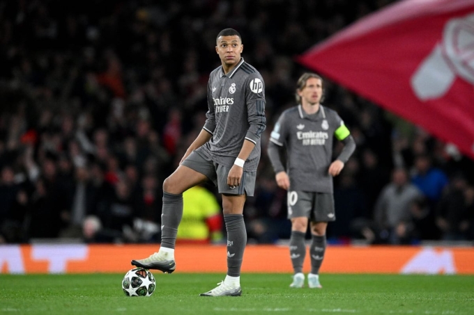 Nụ cười PSG và nước mắt Real trong vụ Mbappe