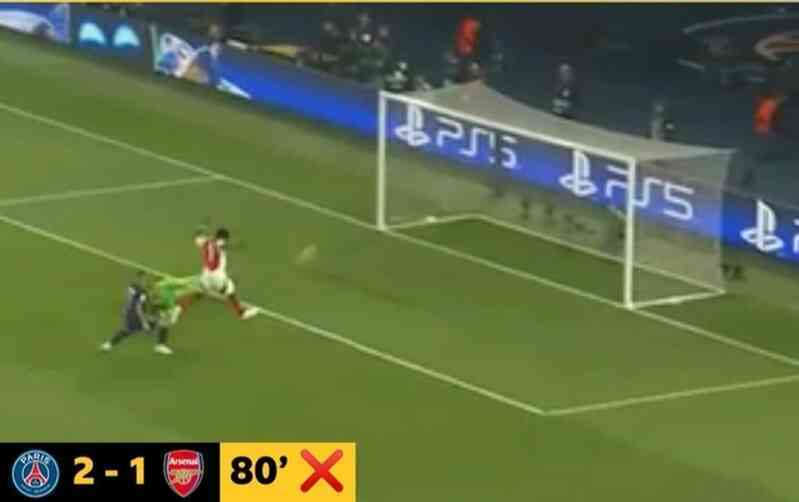 Ngôi sao Arsenal gây sốc khi bỏ lỡ cơ hội không tưởng trước gôn trống