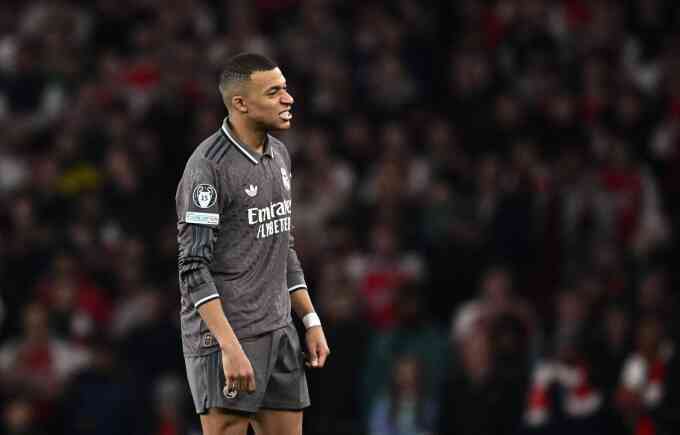 CĐV của PSG: `Cảm ơn Mbappe vì đã ra đi`