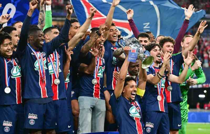 HLV Enrique và PSG lập kỷ lục sau chức vô địch Champions League