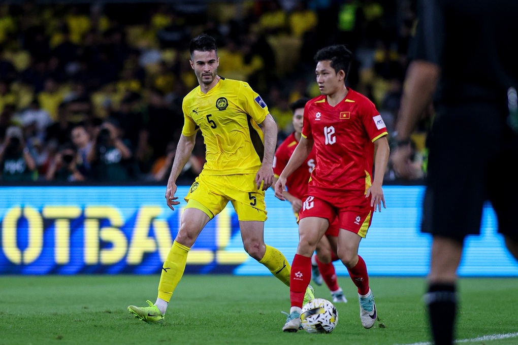 Đội tuyển Việt Nam thua 0-4 trên sân Malaysia