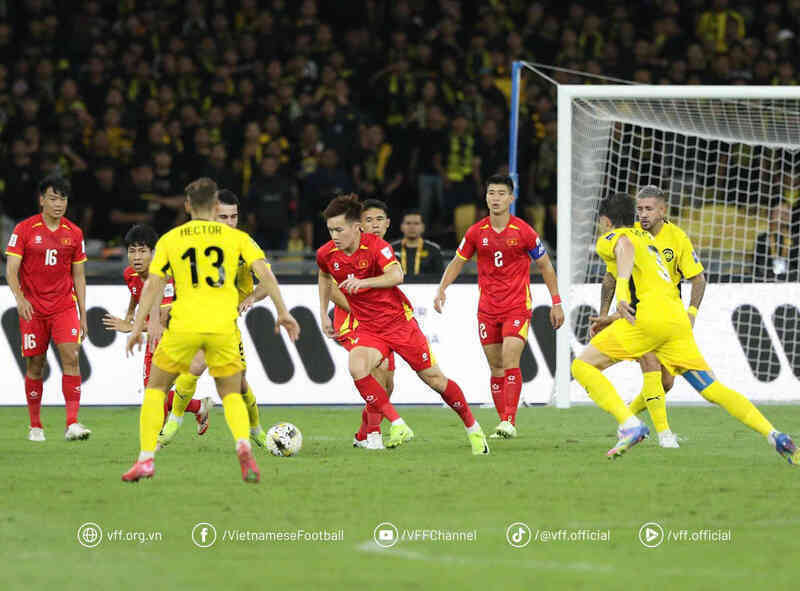 Báo Hàn Quốc ngỡ ngàng tuyển Việt Nam thua tan nát Malaysia