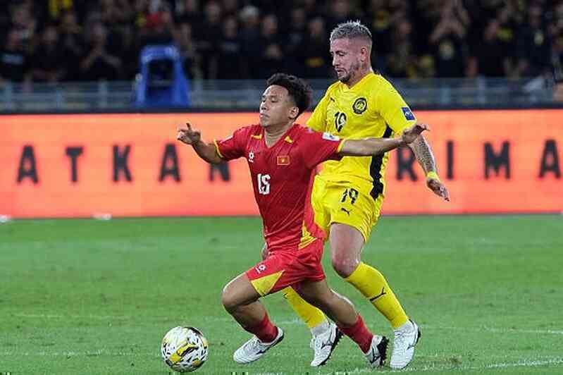 Đội tuyển Việt Nam đón tin buồn từ FIFA sau trận thua đậm trước Malaysia