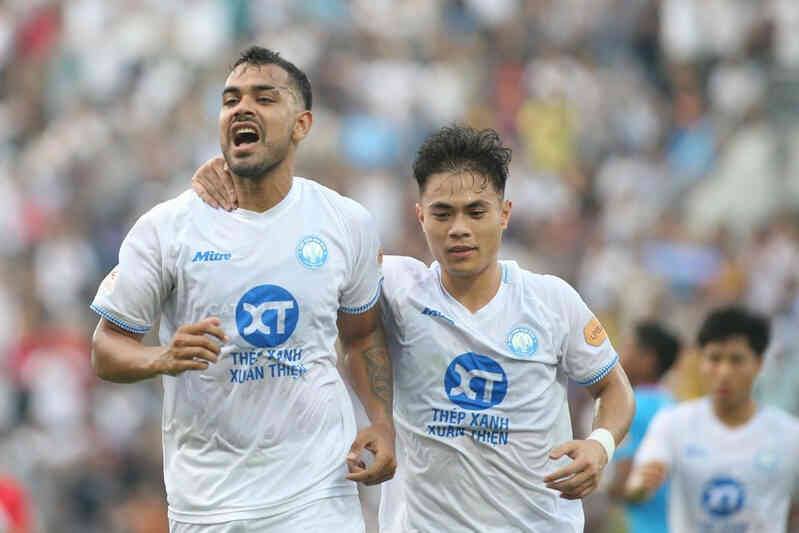 Trực tiếp vòng cuối V-League: Bình Định vỡ trận, Nam Định mở điểm