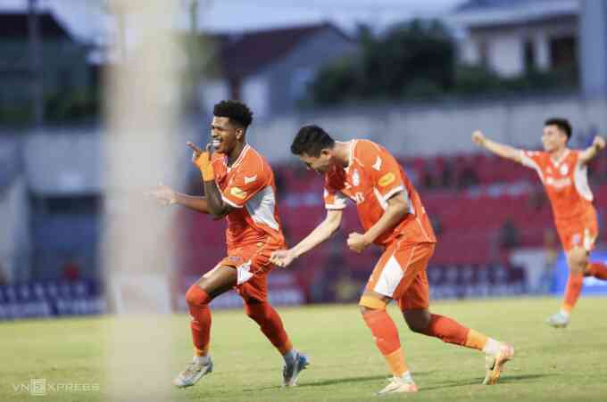 Đội nào sẽ xuống hạng ở V-League 2024-2025?