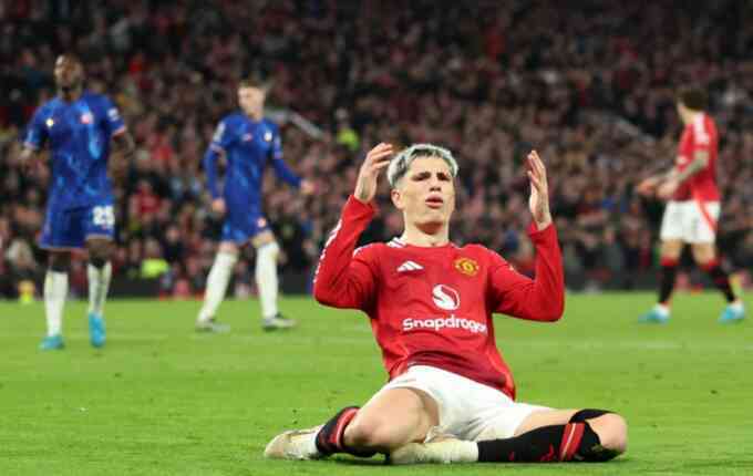 Man Utd, Chelsea có thể hoán đổi cầu thủ