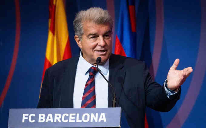 Laporta: `Barca tạo ra ngôi sao, Real chỉ mua cầu thủ`