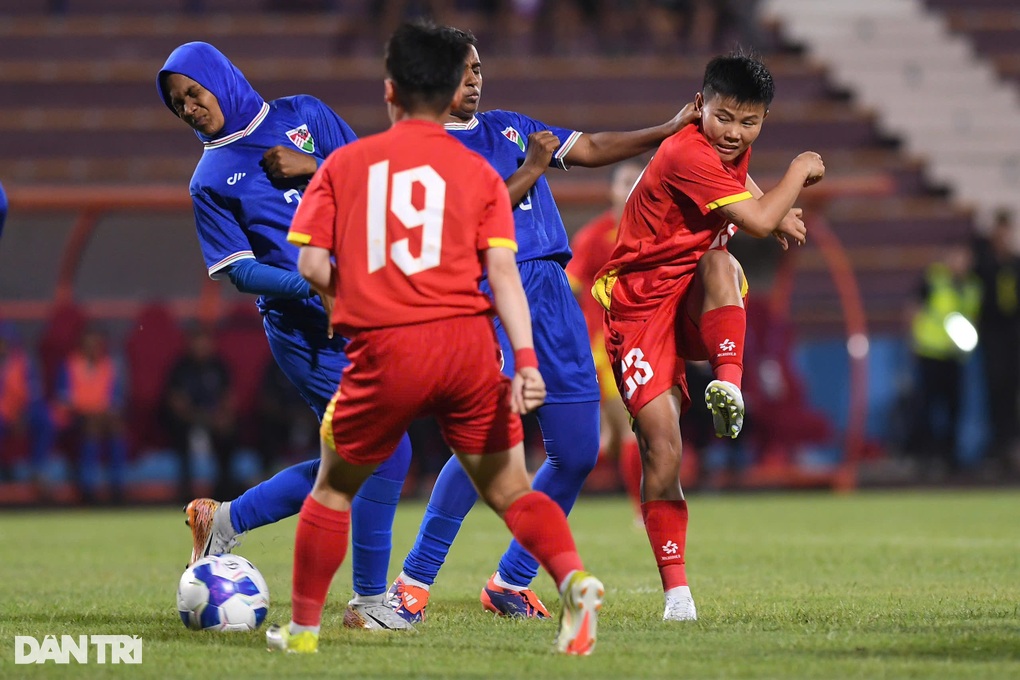 Đội tuyển nữ Việt Nam đại thắng 7-0 trước Maldives