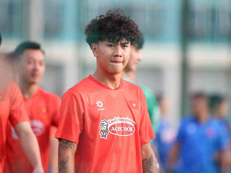 Alex Bùi trải lòng trước khi chia tay U22 Việt Nam