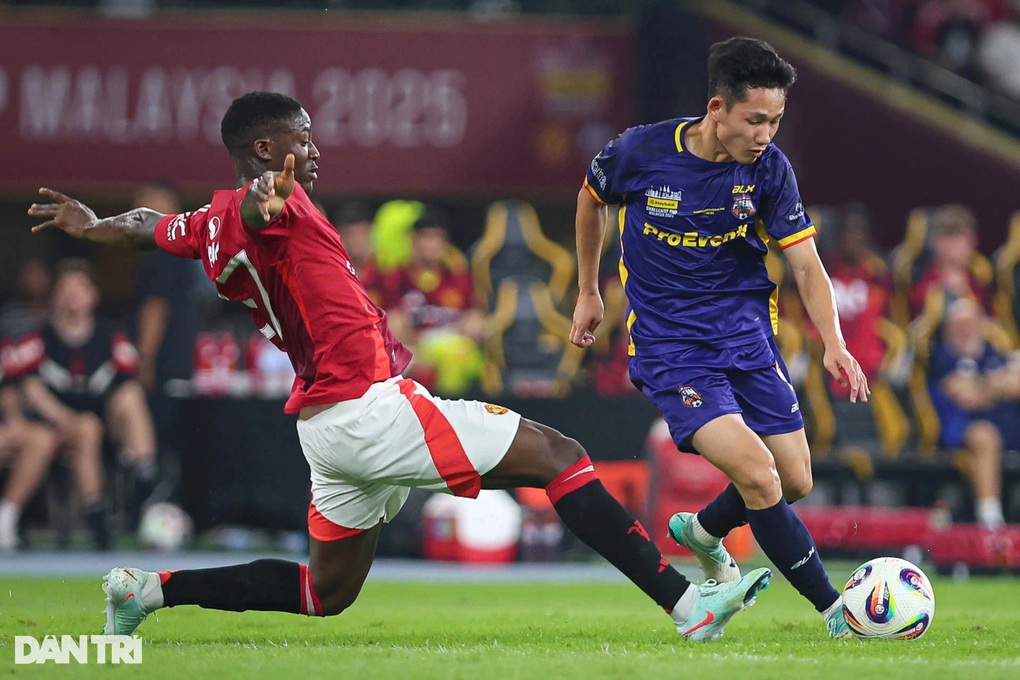 Hai Long chia sẻ về màn trình diễn trước Man Utd, quyết đánh bại Malaysia