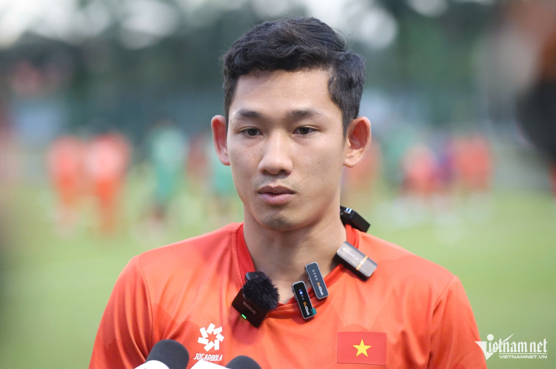 Hai Long quên trận MU, cùng tuyển Việt Nam quyết thắng Malaysia