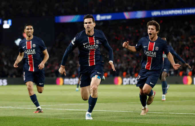 Champions League thay đổi thể thức sân nhà vòng knock-out