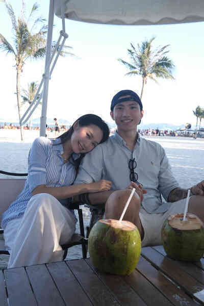 van hau hai my 1.jpg