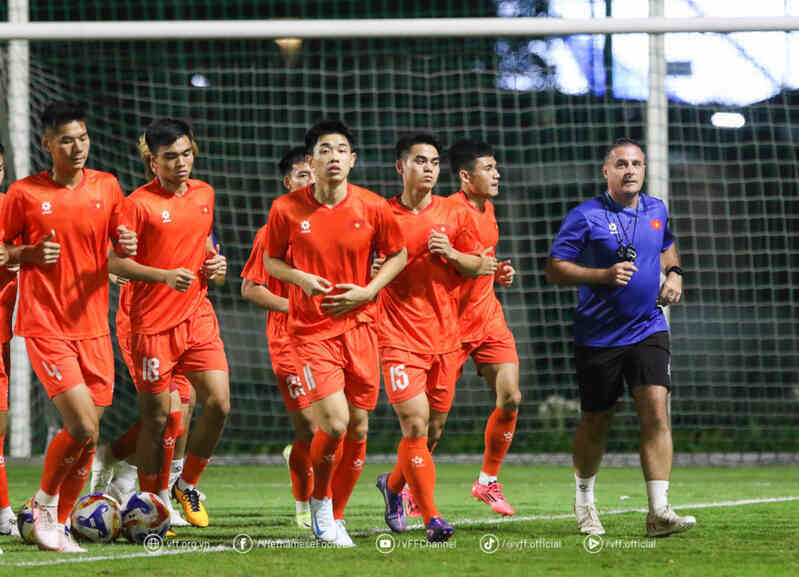 U23 Việt Nam gặp sự cố, dốc sức bảo vệ ngôi vô địch Đông Nam Á