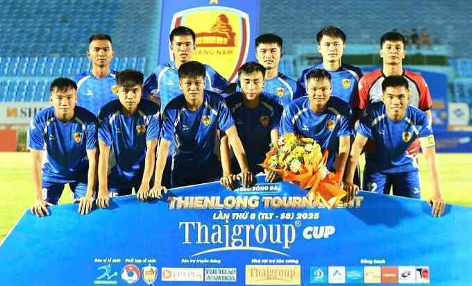 CLB Quảng Nam níu kéo hy vọng ở lại V-League