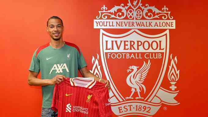 Liverpool chạm mốc chi 400 triệu USD