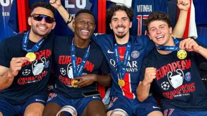 Mourinho không muốn trao Quả Bóng Vàng cho Dembele và Yamal