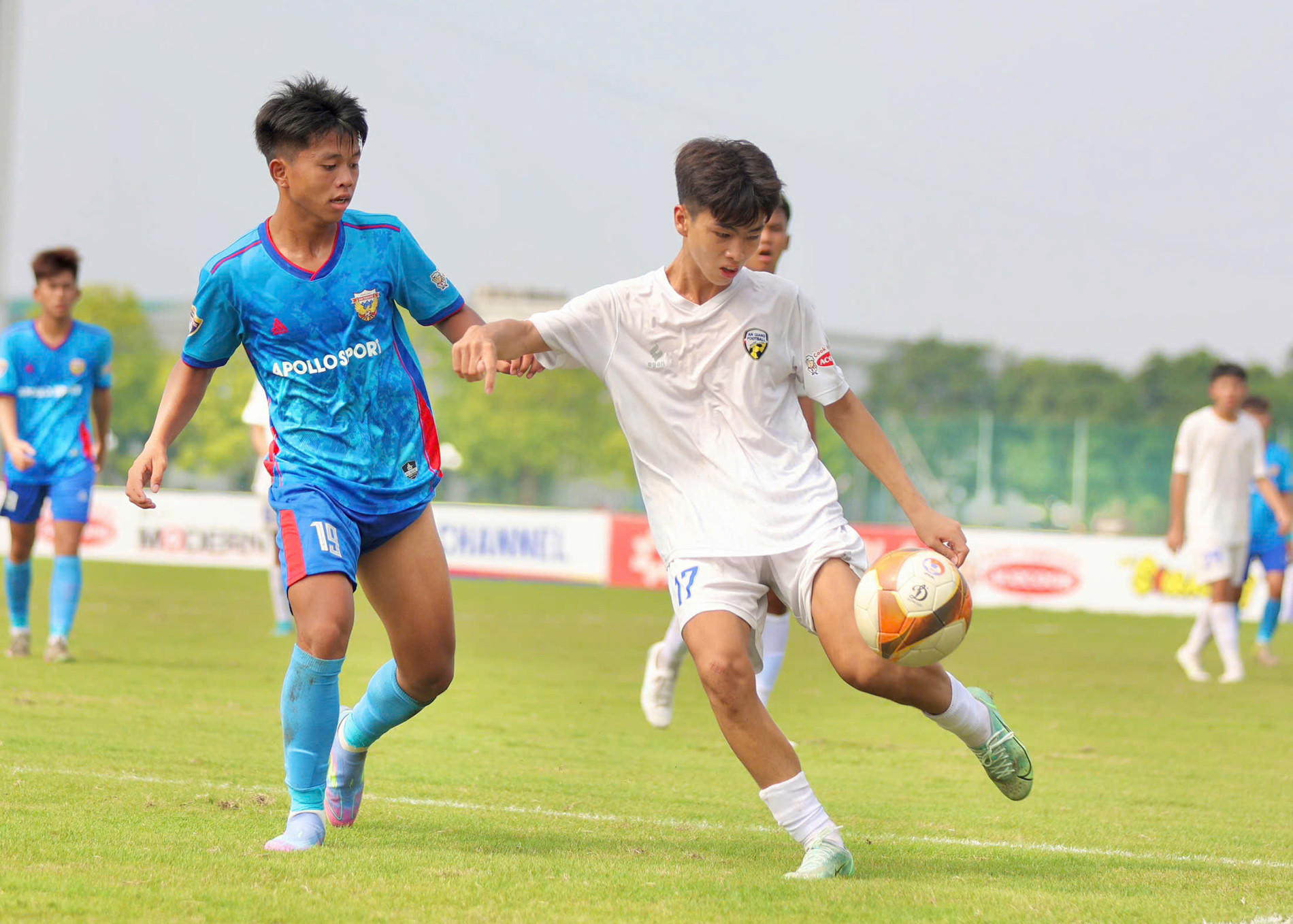 Thể Công Viettel gặp PVF ở tứ kết VCK U15 Quốc gia
