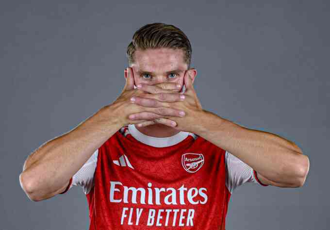 Arsenal công bố Gyokeres