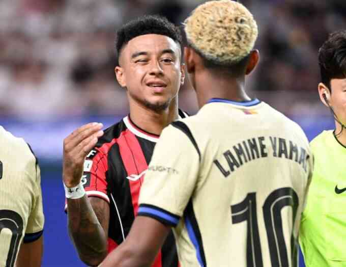 Lamine Yamal xin đổi áo của Lingard