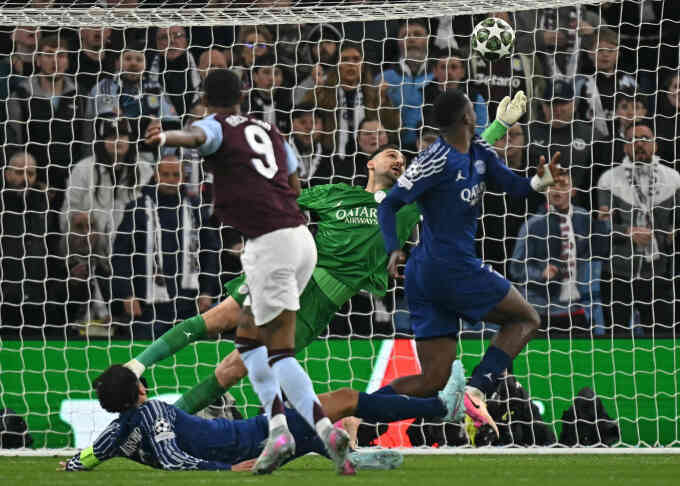 Man Utd tính chiêu mộ Donnarumma
