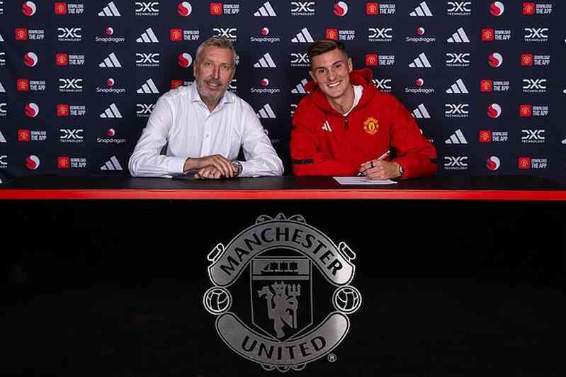 Man Utd công bố vụ Benjamin Sesko, nâng tổng chi lên hơn 200 triệu bảng