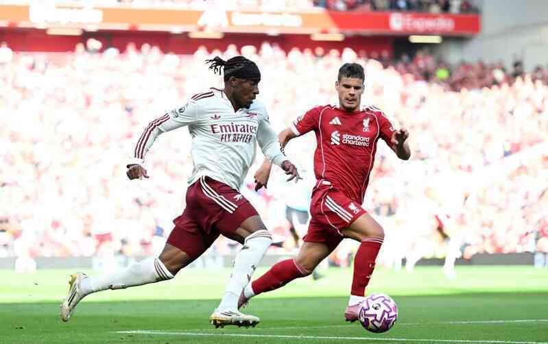 Liverpool đánh bại Arsenal nhờ siêu phẩm của Szoboszlai