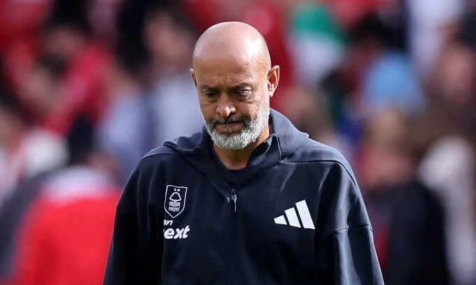 Vì sao Nottingham Forest sa thải HLV Nuno Santo?