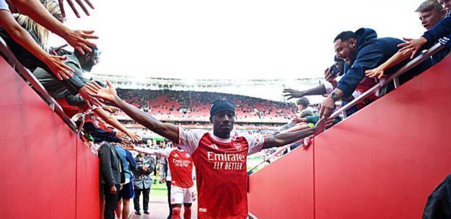 Fan Arsenal bùng nổ với màn trình diễn của Madueke