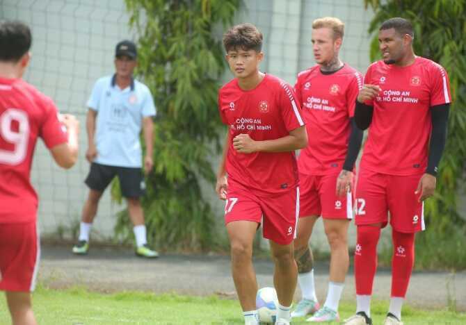 Tân binh CA TP.HCM tự tin khắc chế Nam Định
