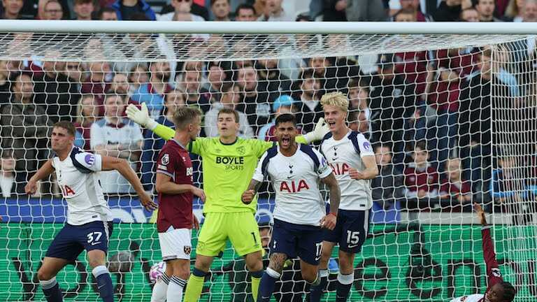 10 người của West Ham thảm bại trước Tottenham