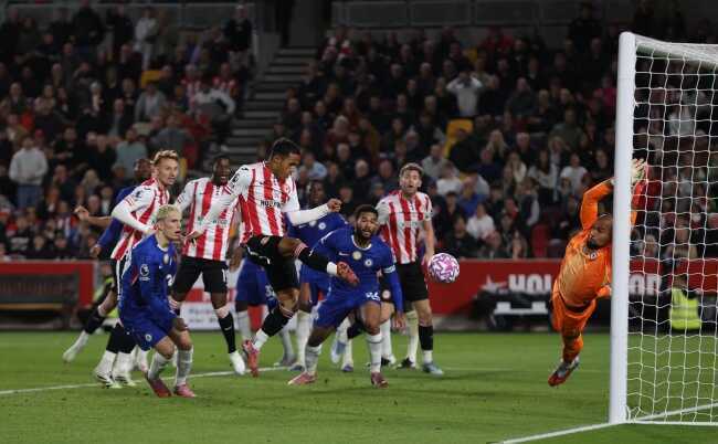 Chelsea nhận bàn thua cuối trận.