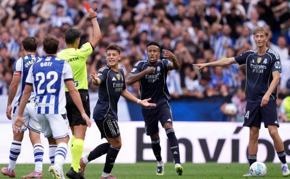 Mbappe tỏa sáng, Real Madrid chiến thắng dù bị đuổi người