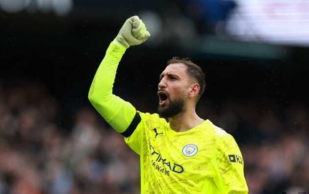 Donnarumma có những pha cứu thua tốt