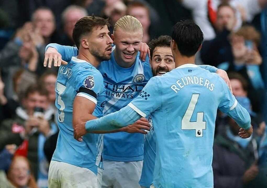 HLV Pep Guardiola nói điều bất ngờ sau khi Man City thắng đậm Man Utd