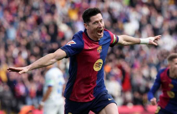 Lewandowski: `Thế hệ cầu thủ ngày nay không thích bị hét vào mặt`