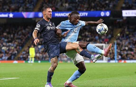 Man City của Pep đang thay đổi để thích nghi.
