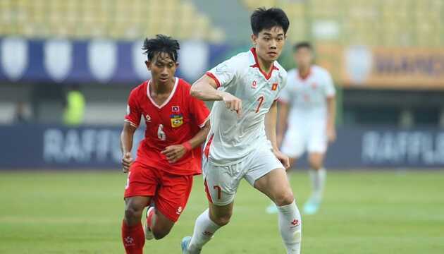 Đình Bắc là ngôi sao tấn công hàng đầu của U