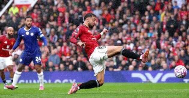 Bruno Fernandes ghi dấu ấn với bàn thắng thứ 100 trong chiến thắng trước Chelsea