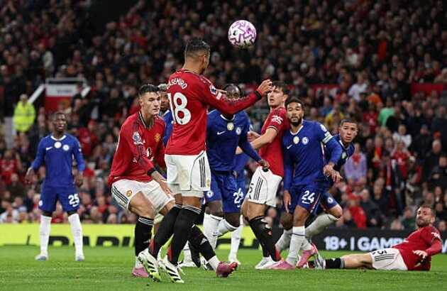 ~Các hậu vệ của Chelsea cần phải học lại cách bật nhảy~