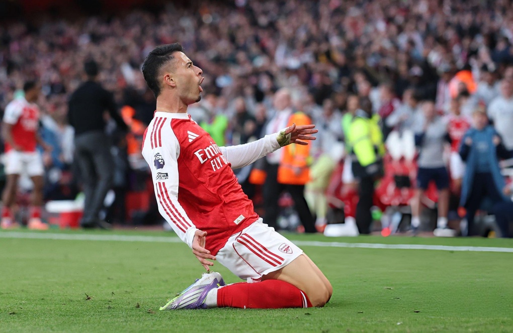 HLV Arteta tự hào về kỷ lục của Arsenal trước Man City