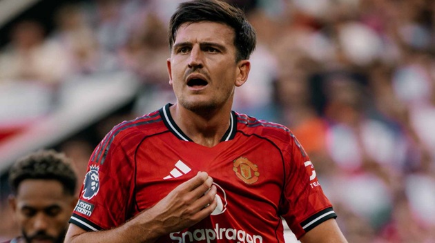 Harry Maguire tại Man United: Từ ~vật tế thần~ đến biểu tượng bền bỉ