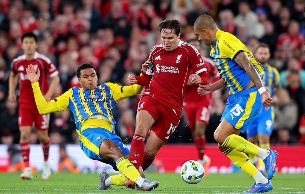 Liverpool, Chelsea vất vả giành vé đi tiếp tại Cúp Liên đoàn Anh