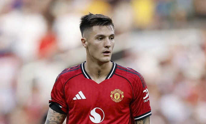 Vì sao Man Utd chưa lo lắng về Sesko?