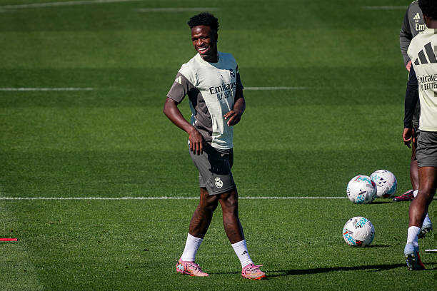 Đợi chờ Vinicius tỏa sáng ở derby Madrid