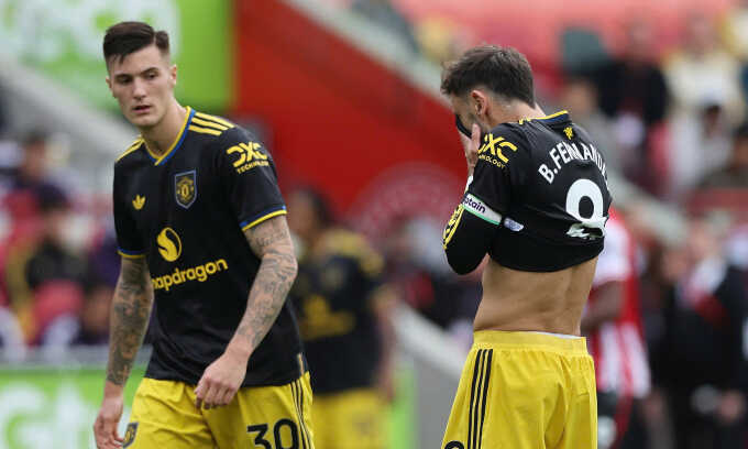 Man Utd thua khi Fernandes sút hỏng phạt đền