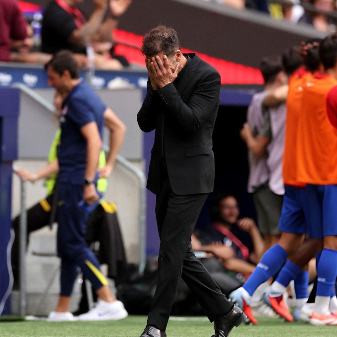 Simeone bật khóc vì bàn thắng vào lưới Real